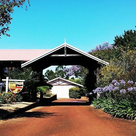 Karri Forest Motel Pemberton Dış mekan fotoğraf