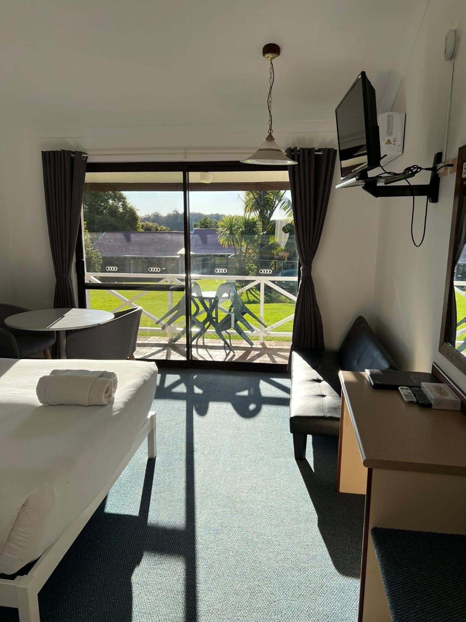 Karri Forest Motel Pemberton Dış mekan fotoğraf